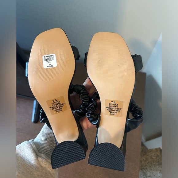 Express Women’s Block Heeled Sandals, Size 7.5, Black - Picture 5 of 5